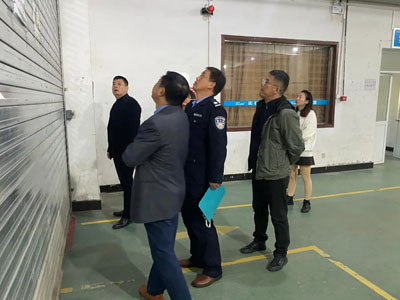安徽星星輕紡集團(tuán)黨委、工會(huì)開(kāi)展秋季安全大檢查